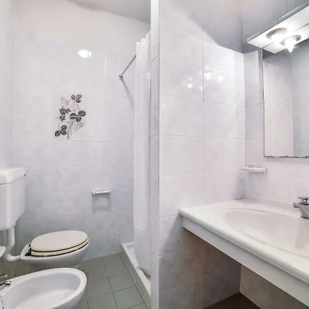 Apartment Altaluna-5 By Interhome *